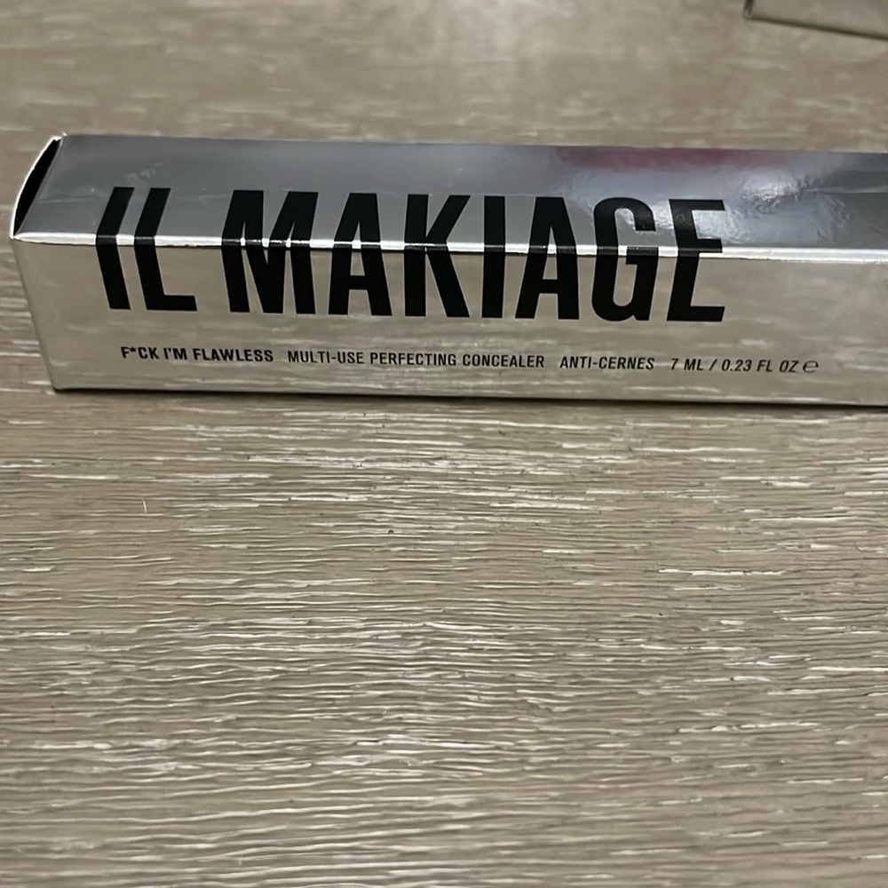 IL MAKIAGE Multi-Use Perfecting Concealer